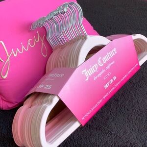 💖25 Velvet Hangers Juicy Couture 3 Shades of Pink Notched Shoulder Space Saving